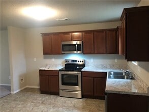 1906 E Center St in Rogers, AR - Building Photo - Building Photo