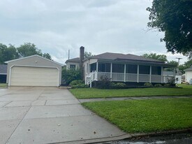 343 Hayes Ave in Mc Donald, OH - Building Photo