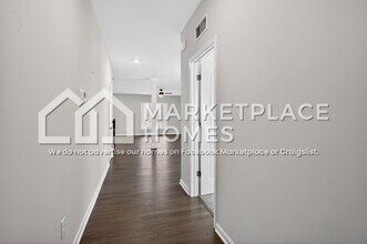 8436 Gateway Run Rd in Louisville, KY - Building Photo - Building Photo