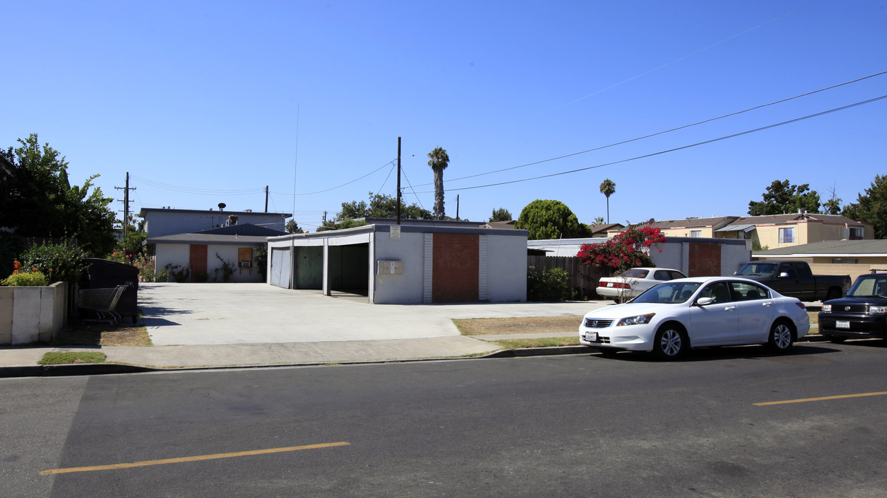 7242-7262 Westminster Blvd in Westminster, CA - Building Photo