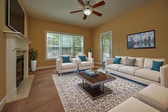 Waterford Village Apartments in Barboursville, WV - Foto de edificio - Building Photo
