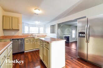 3632 Salem Glen Rd in Stonecrest, GA - Foto de edificio - Building Photo