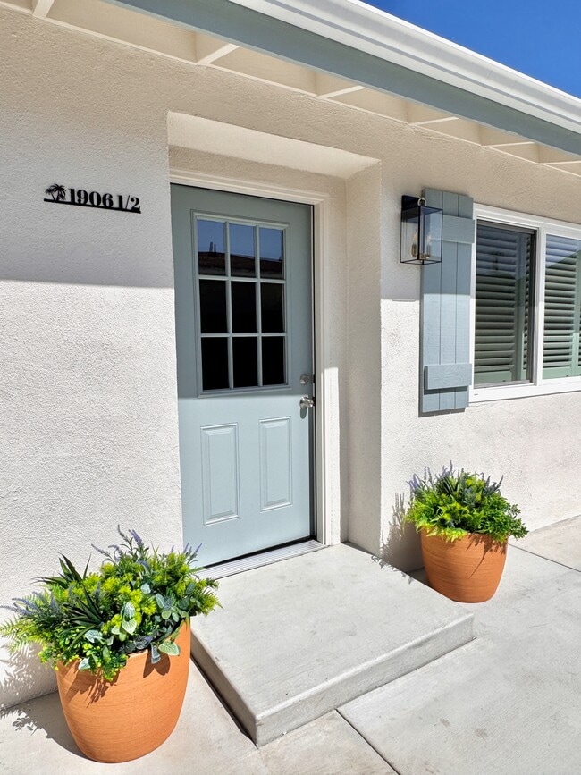1906 Plant Ave, Unit 1906 1/2 Plant Avenue