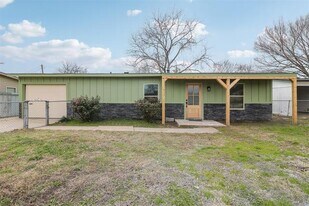 1211 Gate Ln Dr in Mesquite, TX - Building Photo