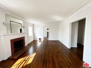 5039 Inadale Ave in Los Angeles, CA - Building Photo - Building Photo