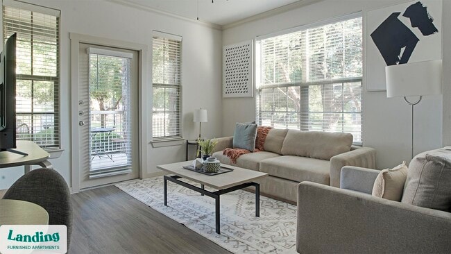 10800 Lakeline Blvd in Austin, TX - Building Photo - Building Photo