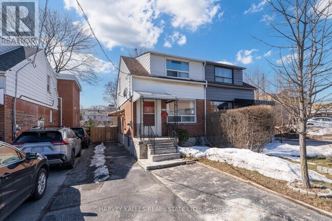 562 Royal York Rd in Toronto, ON - Building Photo - Building Photo
