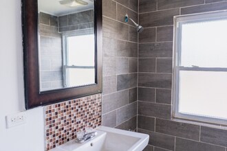 3707 S Michigan Ave, Unit 2 in Chicago, IL - Building Photo - Building Photo