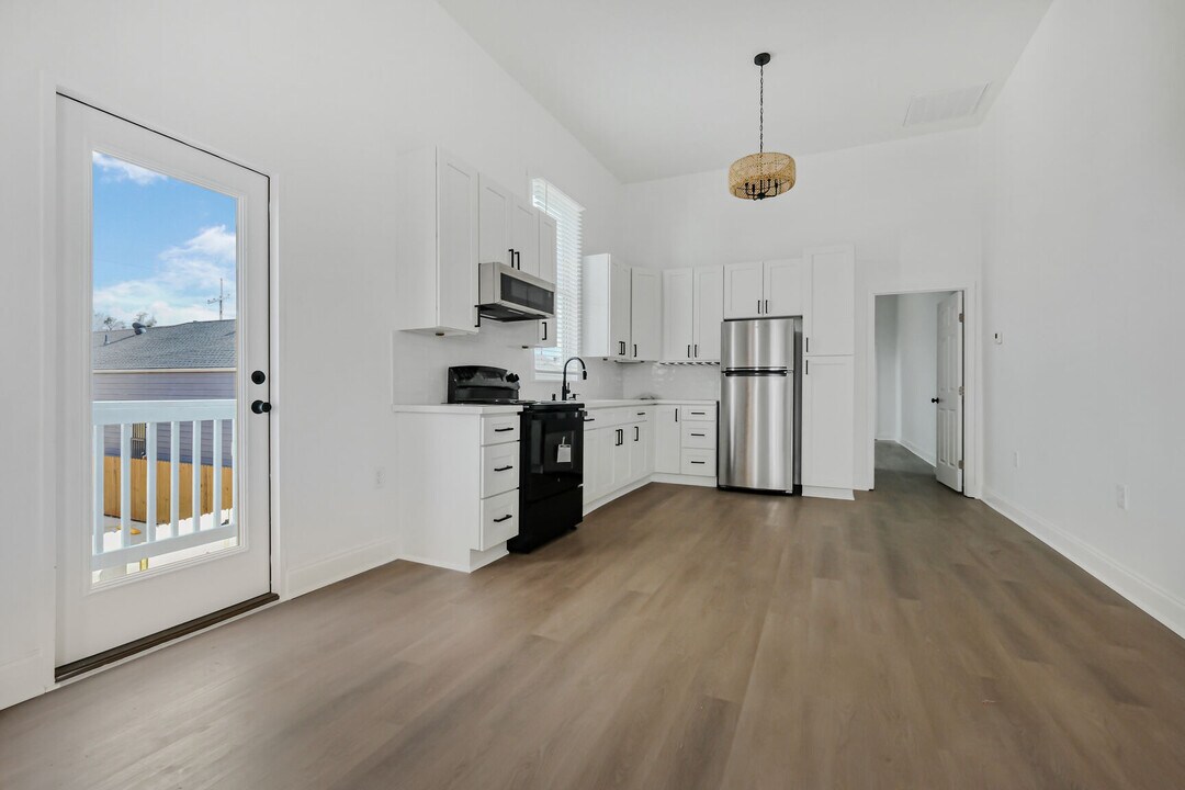 3324 S Saratoga St in New Orleans, LA - Building Photo