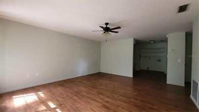 7119 SW 45th Pl in Gainesville, FL - Building Photo - Building Photo