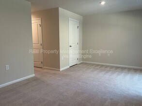 6625 Pathfinder Wy in Raleigh, NC - Building Photo - Building Photo