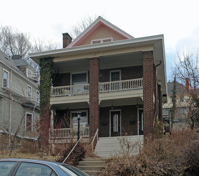 2308 Ashland Ave in Cincinnati, OH - Building Photo - Building Photo