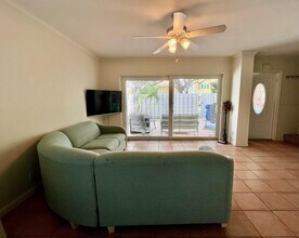 129 Seabreeze Cir in Jupiter, FL - Building Photo - Building Photo