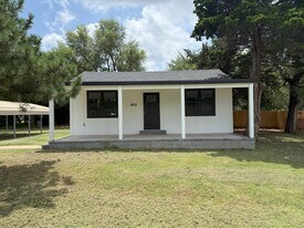 8626 NE 17th St in Oklahoma City, OK - Building Photo