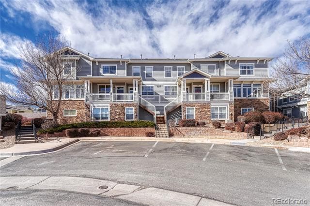 9558 Pearl Cir in Parker, CO - Foto de edificio - Building Photo