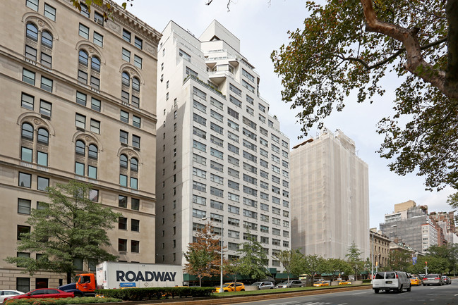 646-652 Park Ave in New York, NY - Foto de edificio - Building Photo
