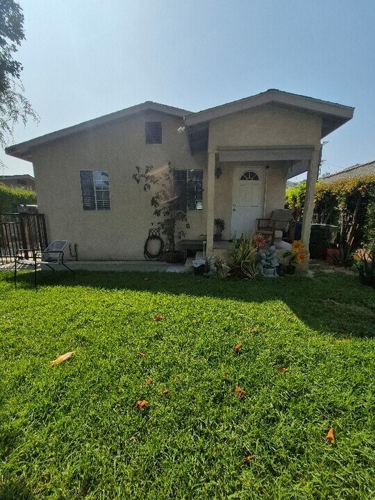 2344 Altman St in Los Angeles, CA - Building Photo