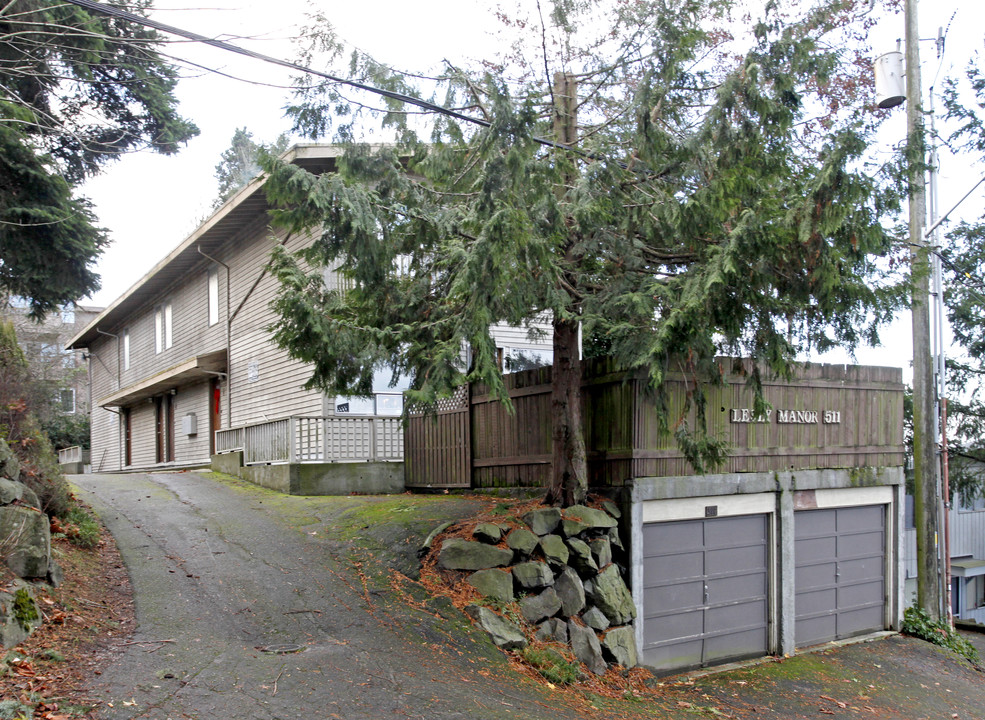 Lesly Manor in Seattle, WA - Building Photo