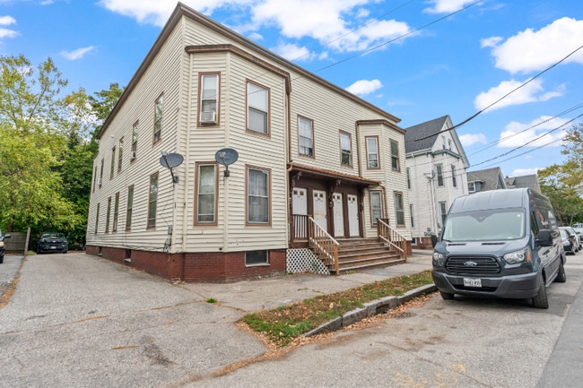 27 Frederic St in Portland, ME - Building Photo - Building Photo