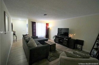 11837 NW 32nd Ct-Unit -B1 in Coral Springs, FL - Building Photo - Building Photo