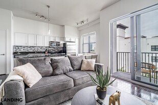 440 NE 4th Ave in Fort Lauderdale, FL - Building Photo