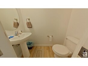 12050 17 Ave SW in Edmonton, AB - Building Photo - Building Photo