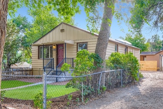 914 Alexander Rd in Colorado Springs, CO - Foto de edificio - Building Photo