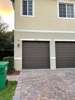 2714 SW 81st Terrace in Miramar, FL - Building Photo