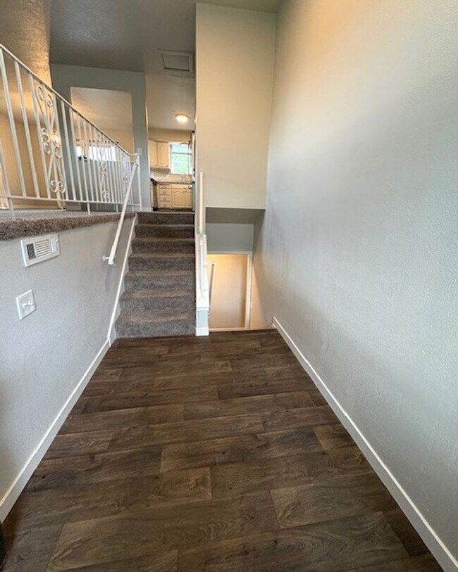 739 Whispering Pine Dr in Murray, UT - Building Photo - Building Photo