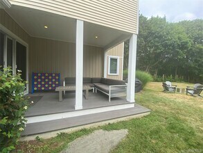 19 West End Ave in East Quogue, NY - Building Photo - Building Photo
