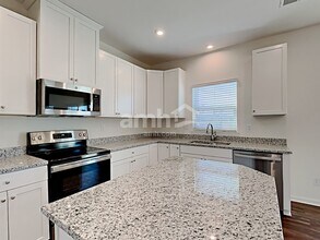 5053 Twin River Dr in Denver, NC - Foto de edificio - Building Photo