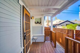 719-725 E 5th St in Long Beach, CA - Building Photo - Building Photo