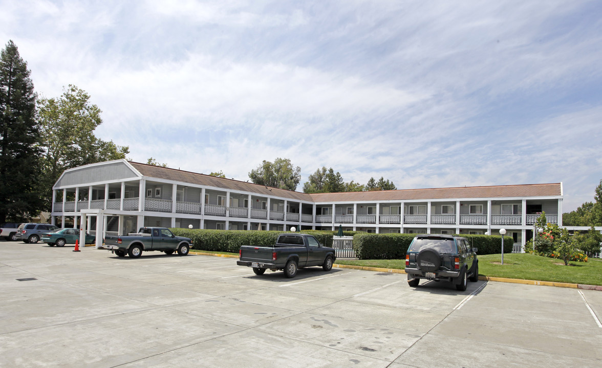 Redwood Royale in Windsor, CA - Building Photo