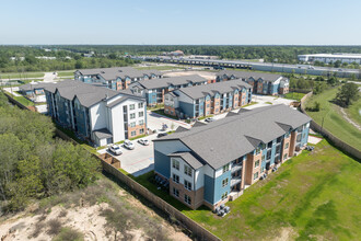 BLUESTEM APARTMENTS in Houston, TX - Foto de edificio - Building Photo