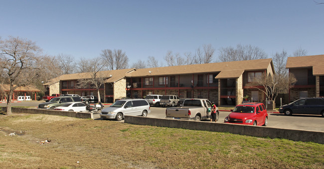 Southport Apartments in Austin, TX - Building Photo - Building Photo