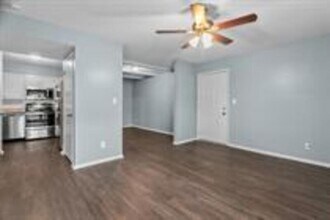 3 NW O'Brien Rd in Lee's Summit, MO - Building Photo - Building Photo