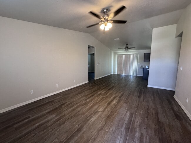 3281 Whitehead Ave in Kingman, AZ - Building Photo - Building Photo