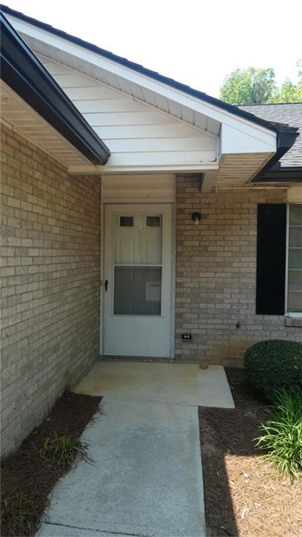 3993 Hidden Hollow Dr in Gainesville, GA - Building Photo - Building Photo