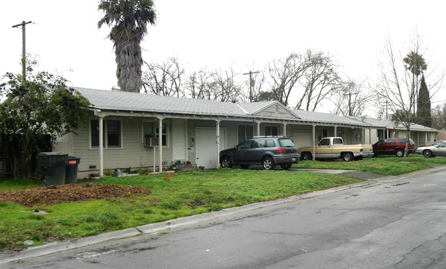 6412 Lang Ave in Sacramento, CA - Building Photo - Building Photo