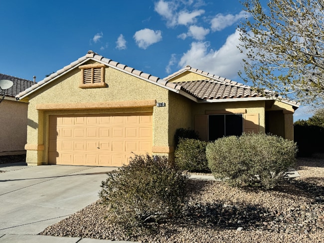 7816 Pinnochio Ave in Las Vegas, NV - Foto de edificio - Building Photo