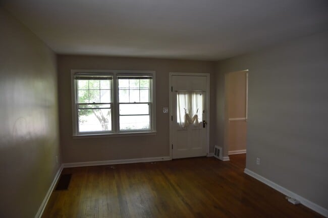 263 E Beechwold Blvd in Columbus, OH - Foto de edificio - Building Photo