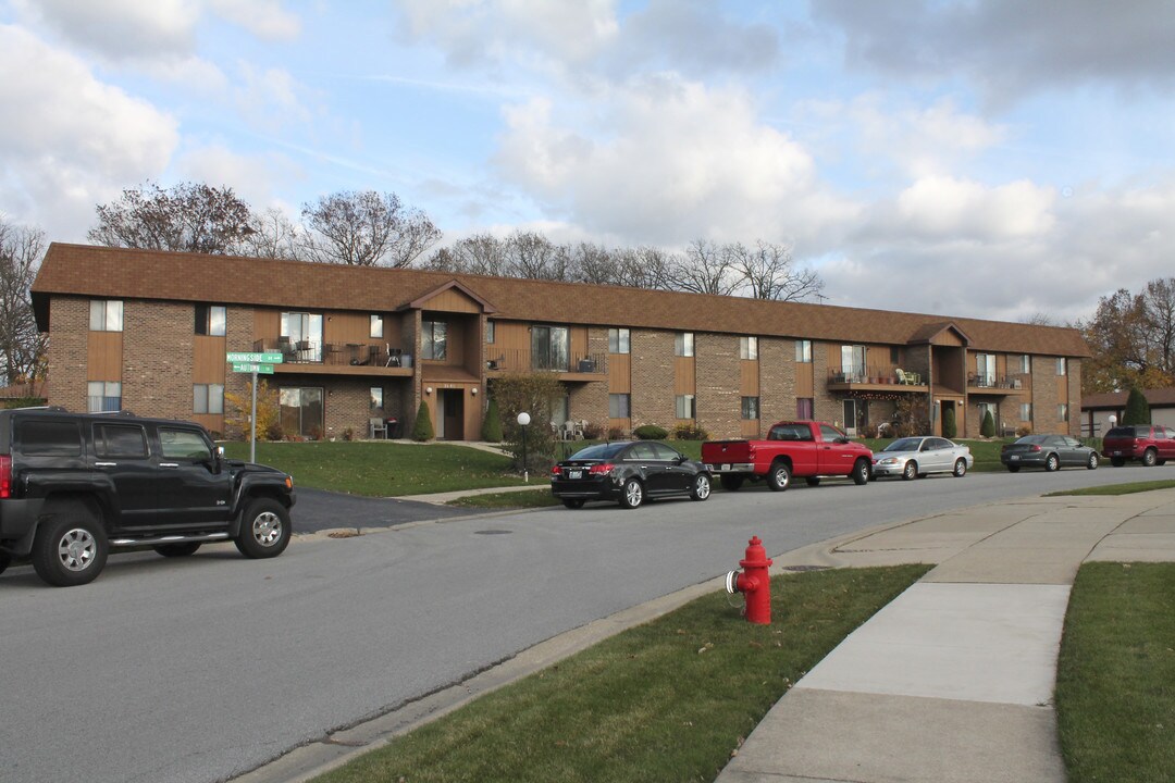 2601-2615 Morningside Dr in Schererville, IN - Foto de edificio