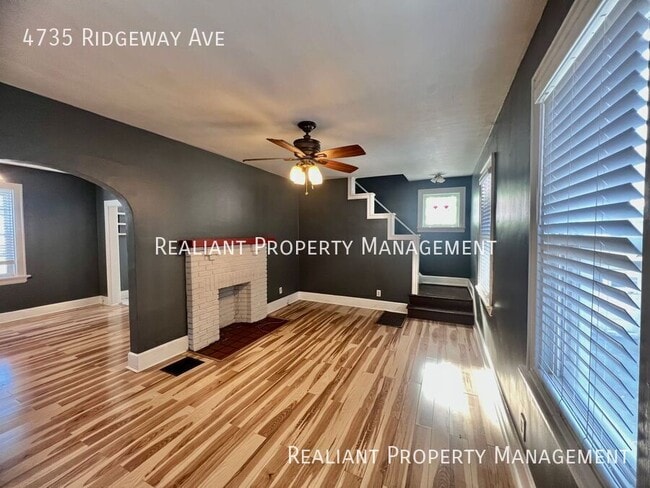 4735 Ridgeway Ave in Cincinnati, OH - Building Photo - Building Photo