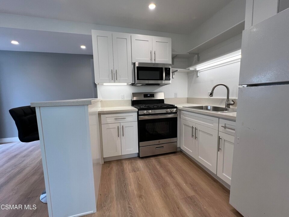 1666 Stoddard Ave in Thousand Oaks, CA - Building Photo