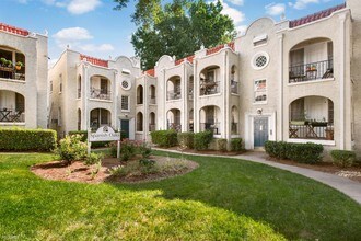 Spanish Oaks in Atlanta, GA - Foto de edificio - Building Photo