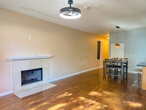 1300 W Grenshaw St in Chicago, IL - Building Photo - Building Photo