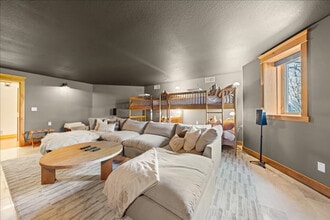 1248 WI-35 in Hudson, WI - Foto de edificio - Building Photo