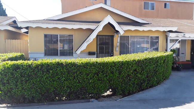 14408 1/2 Lemoli Ave-Unit -13811 in Hawthorne, CA - Building Photo - Building Photo