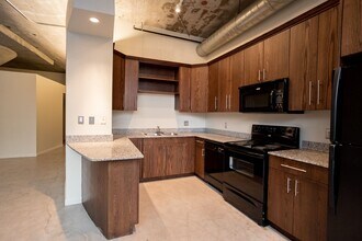 41 Burroughs St in Detroit, MI - Building Photo - Building Photo