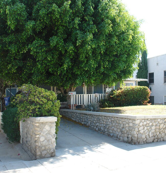 616-618 Parkman Ave in Los Angeles, CA - Building Photo - Building Photo